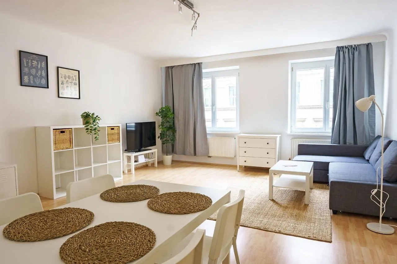 Vienna City Apartment Schottentor