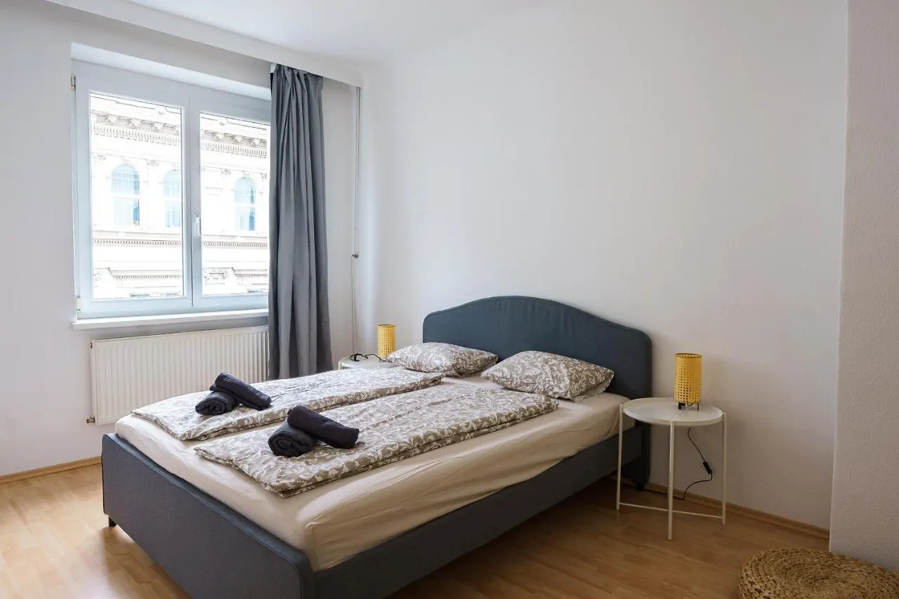 Vienna City Apartment Schottentor 0*,